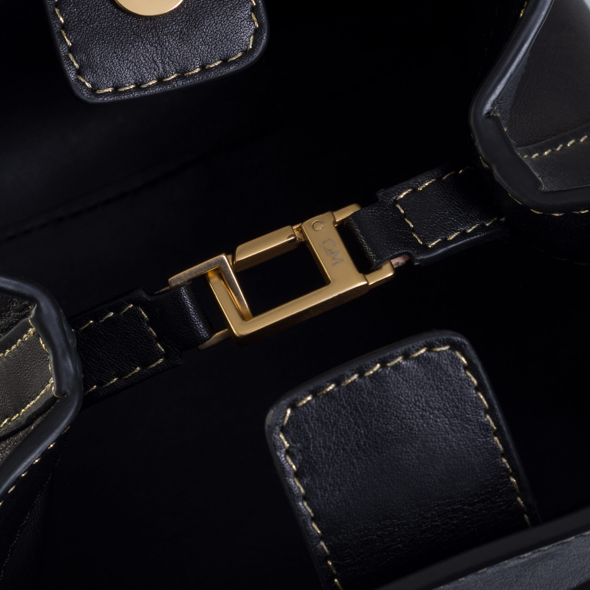 cubo ankara mini bag caroline de marchi detail