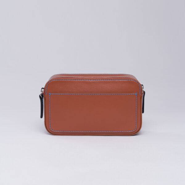 Bart Hebe camera bag brown Caroline De Marchi