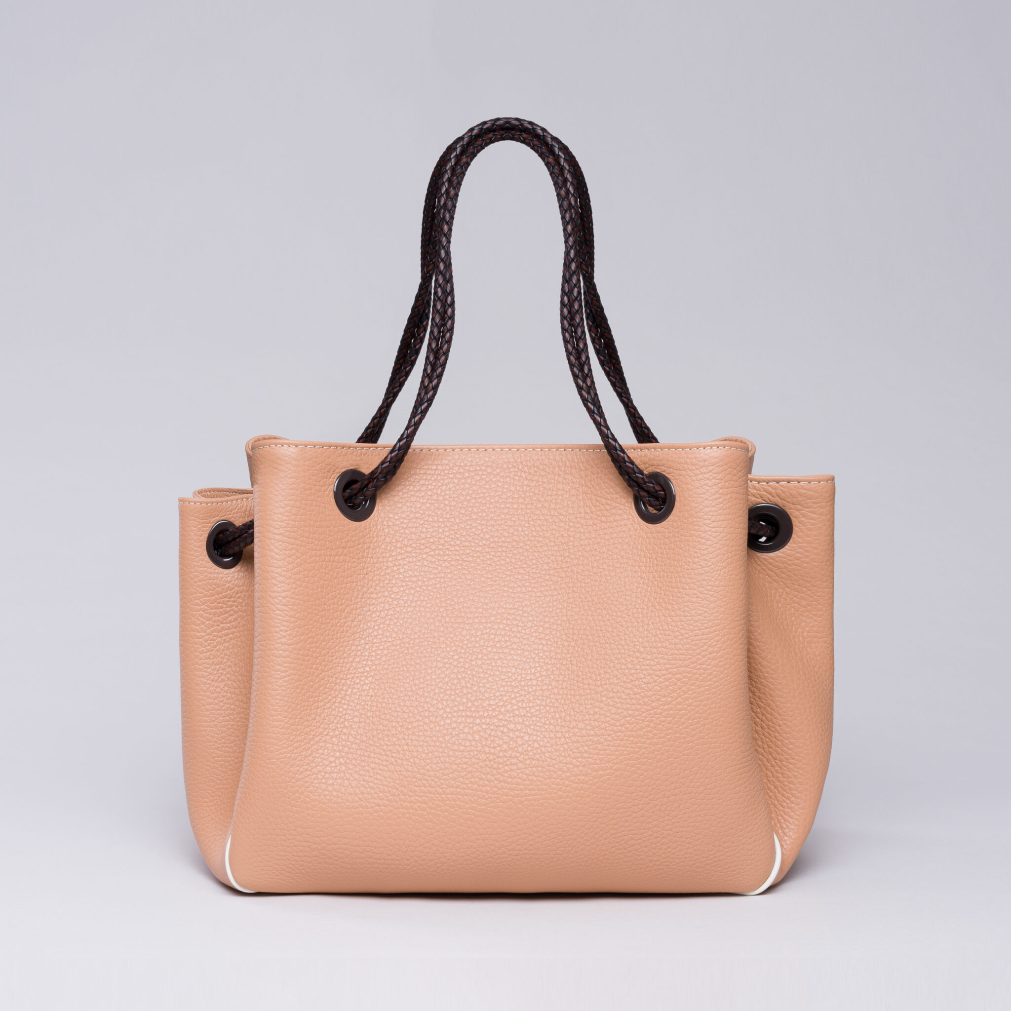 Lori Themis bag nude Caroline De Marchi