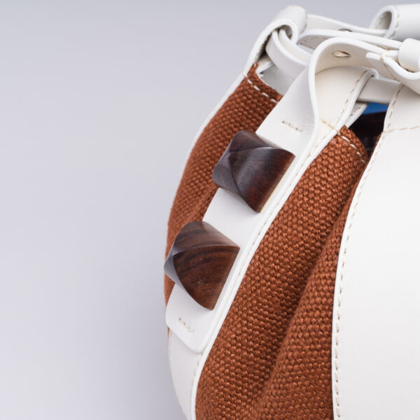 Alma Hera brown white bag Caroline De Marchi