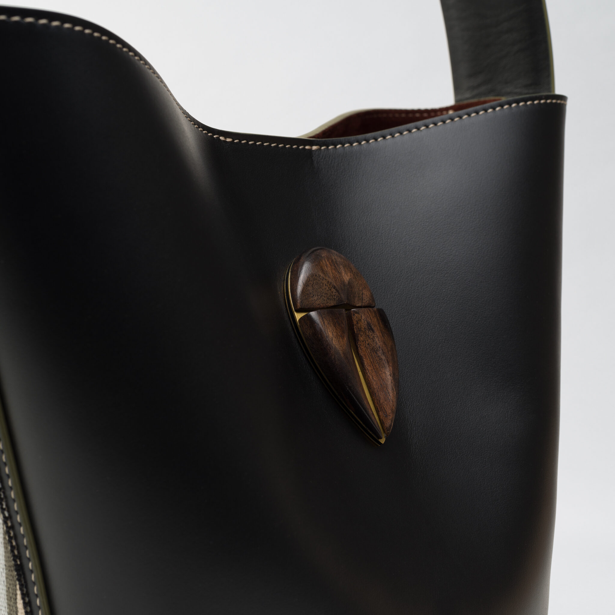 Babi Aredhel mini black bag Caroline De Marchi