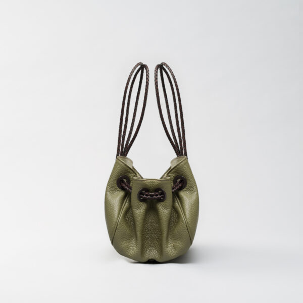 Lori Aldaron kaki leather bag Caroline De Marchi