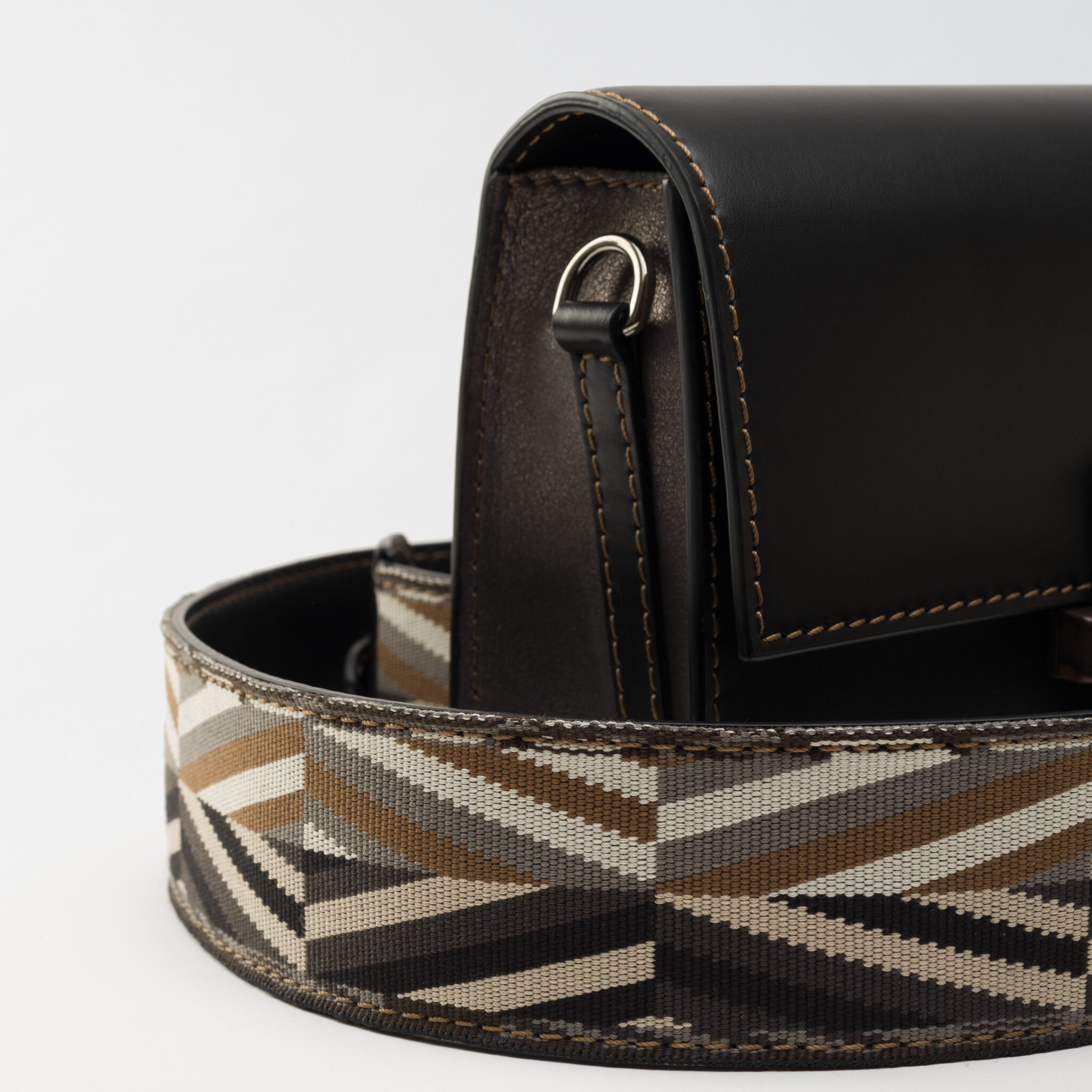 Reka Thalion medium bag black Caroline De Marchi