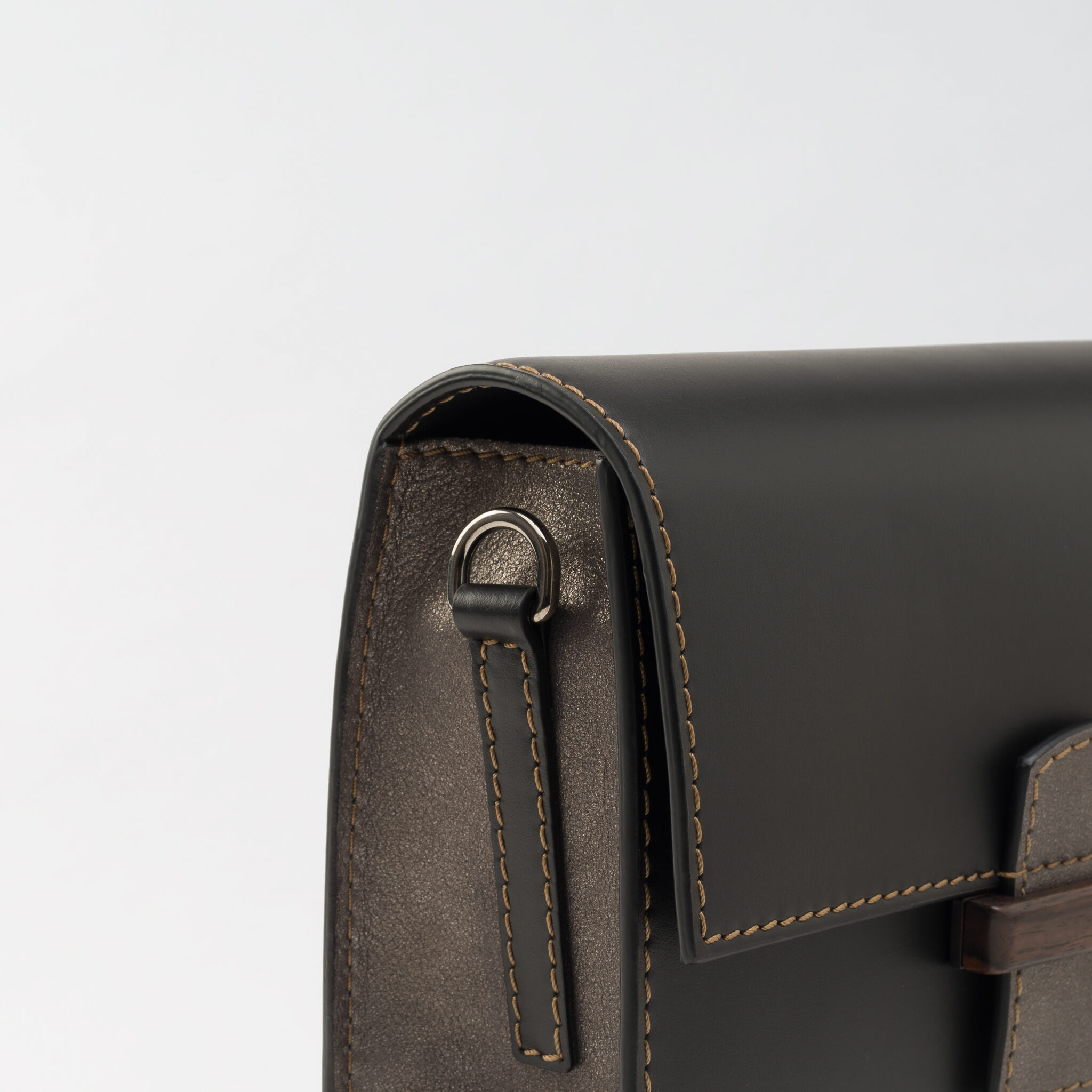 Reka Thalion medium bag black Caroline De Marchi