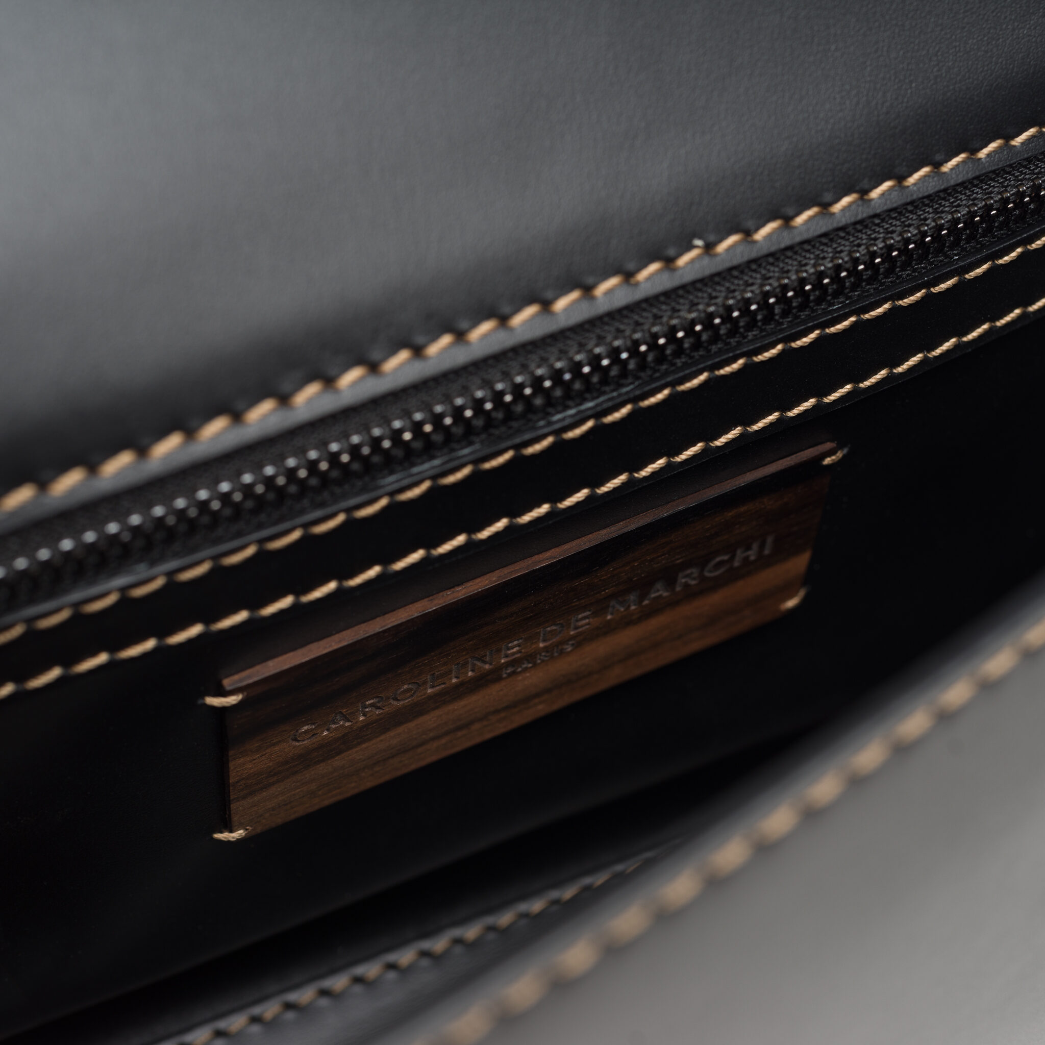 Reka Thalion medium bag black Caroline De Marchi