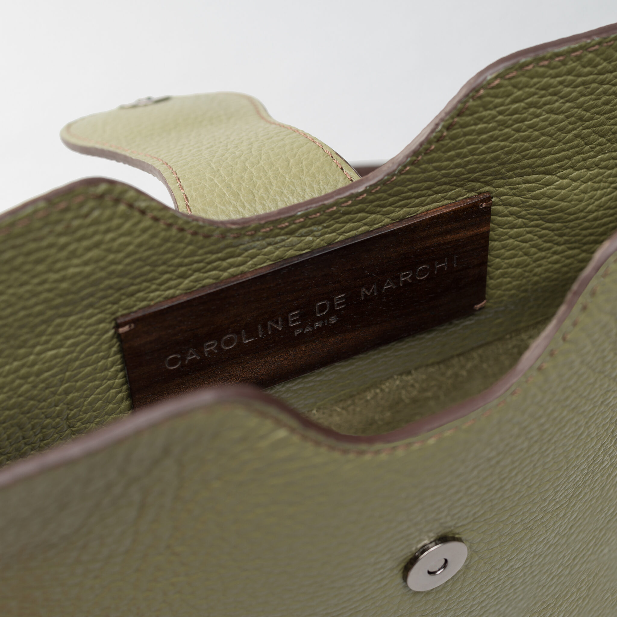 Raph Vanyar kaki leather bag Caroline De Marchi